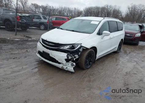2018 Chrysler Pacifica Touring L z USA, uszkodzony, nr VIN 2C4RC1BG7JR275385